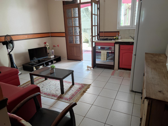 3, Apartment Moulins, Le Moule