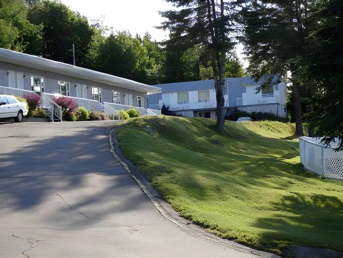 Others 2, Motel Clair Mont, Les Laurentides
