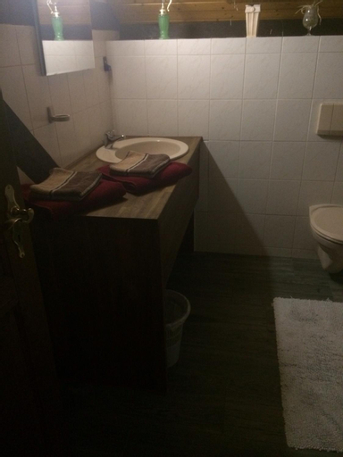 Bathroom 9