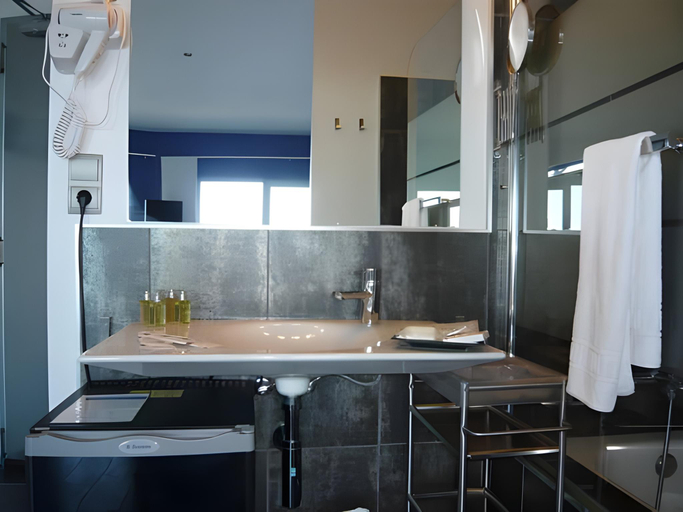 Bathroom 5, Mazagonia, Huelva