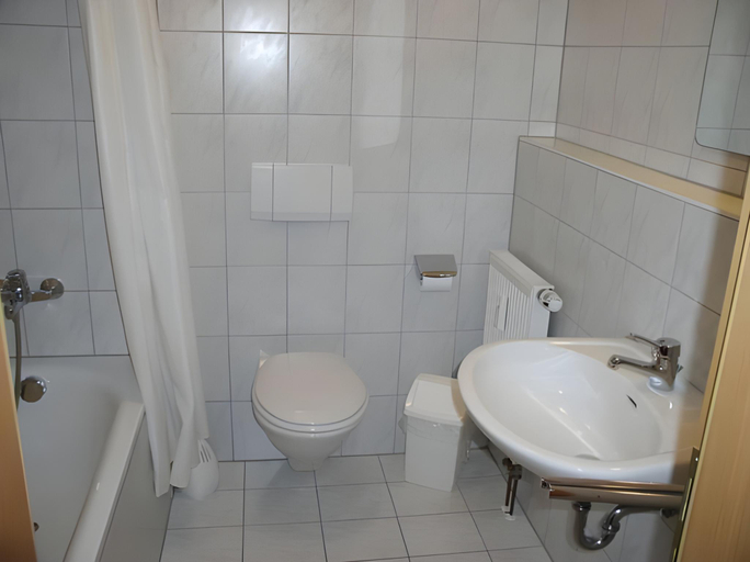 Bathroom 2, Panorama-Landgasthof Ranzinger, Freyung-Grafenau