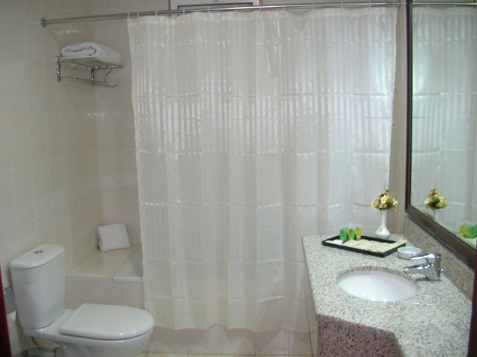 Bathroom 5, Al Thuraya Hotel Amman, Wadi Essier