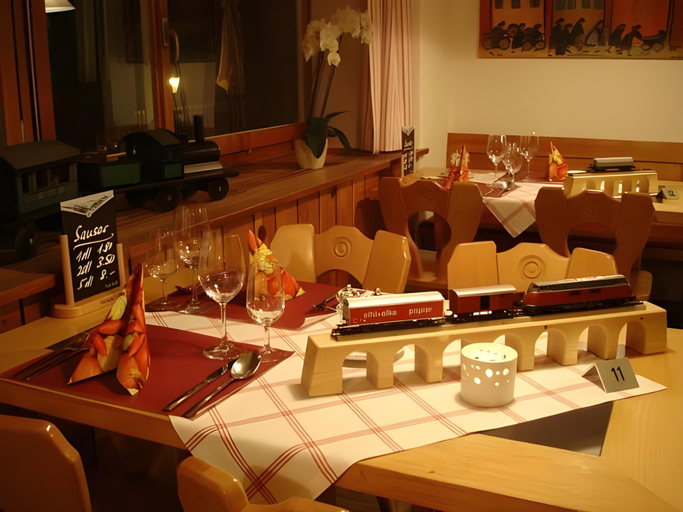 Food & Drinks 4, Hotel Schontal, Albula