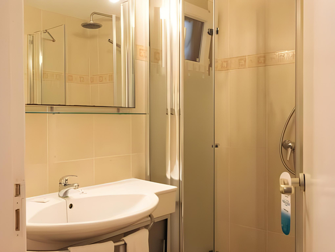 Bathroom 3, Apartamentos Parque Mar, Baleares