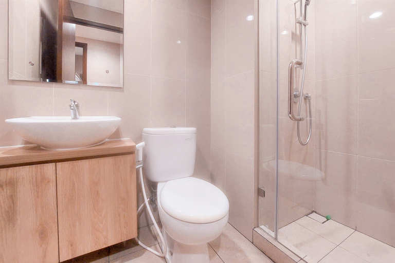 Bathroom 3, Nice And Modern 2Br Apartment At M-Town Signature, Tangerang