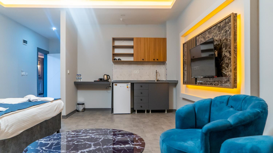 Dining Room 11