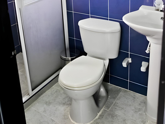 Bathroom 3, Hotel Tayromar, Santa Marta (Dist. Esp.)