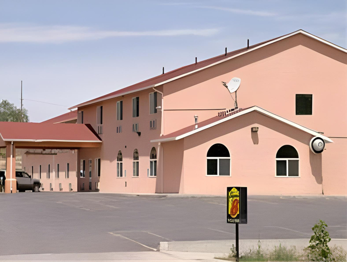 Exterior & Views 2, Super 8 by Wyndham Price, Carbon