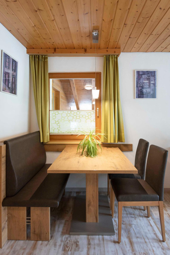 Others 4, Apartment Madlaina, Inn