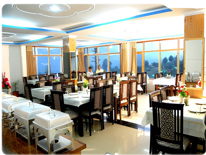 Food & Drinks, Hotel A Star Regency, Kullu