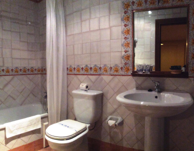 Bathroom 3, Hotel Rural Pepe Alvarez, Granada