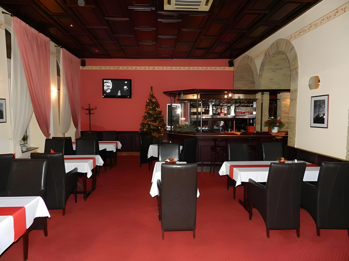 Food & Drinks 5, Hotel Stardust, Nové Zámky