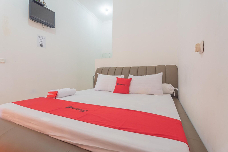 Bedroom 4, Formerly RedDoorz Resort Batu Apung Purwakarta, Purwakarta