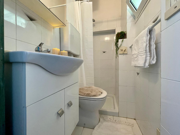Bedroom 3, La Tua Villa Sul Mare [Vista Aperta - Free Parking - WIFI ], Savona