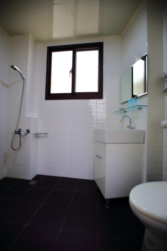 Bathroom 3, 影拾光民宿Shadow of Light B&B, Nantou