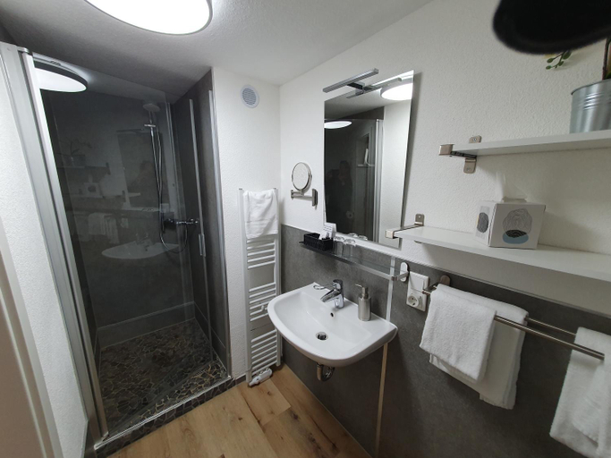 Bathroom 3