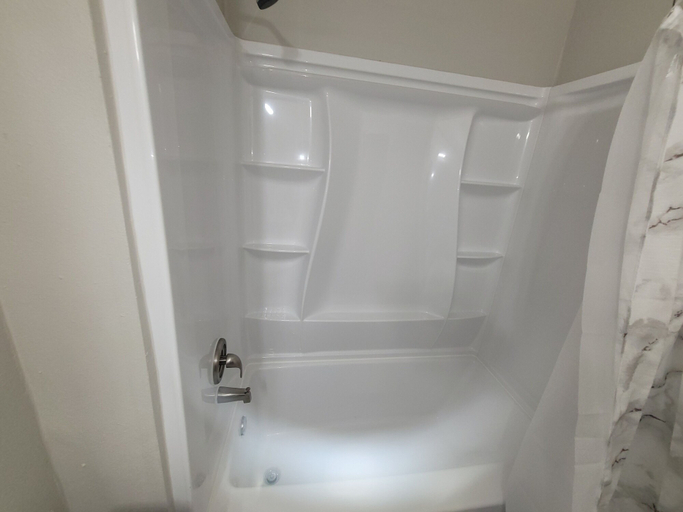 Bathroom 3, Fresh Crash Pads 3, Houston
