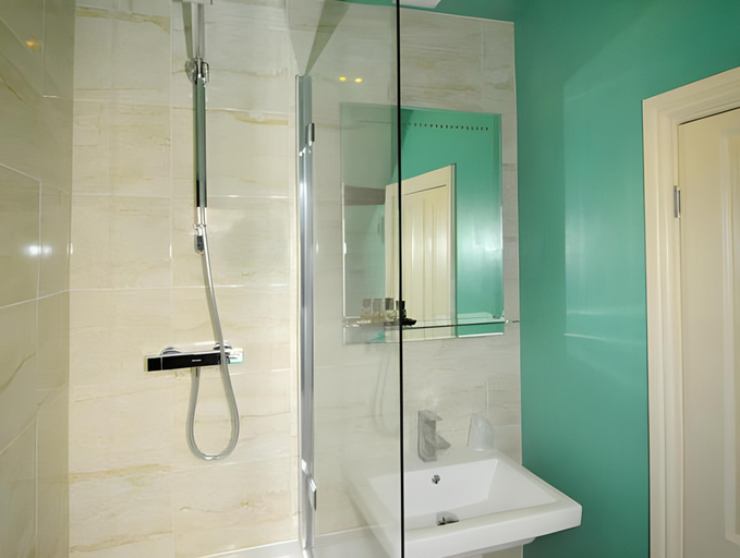 Bathroom 3, The Seagate, Devon