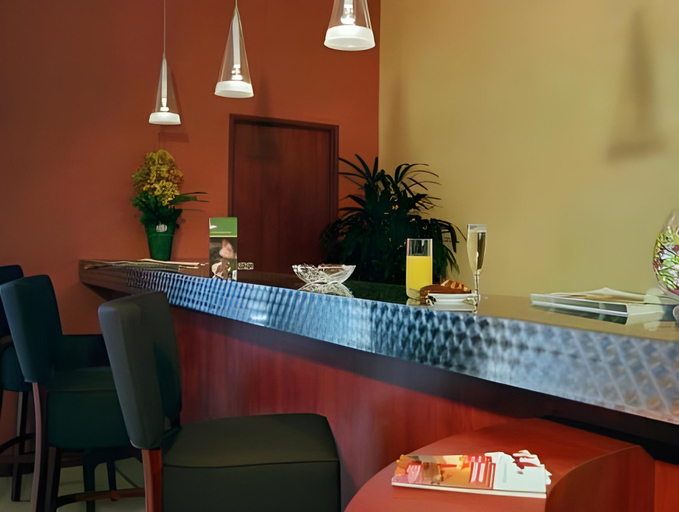 Food & Drinks 5, Hotel du Beryl, Lons-le-Saunier, Jura