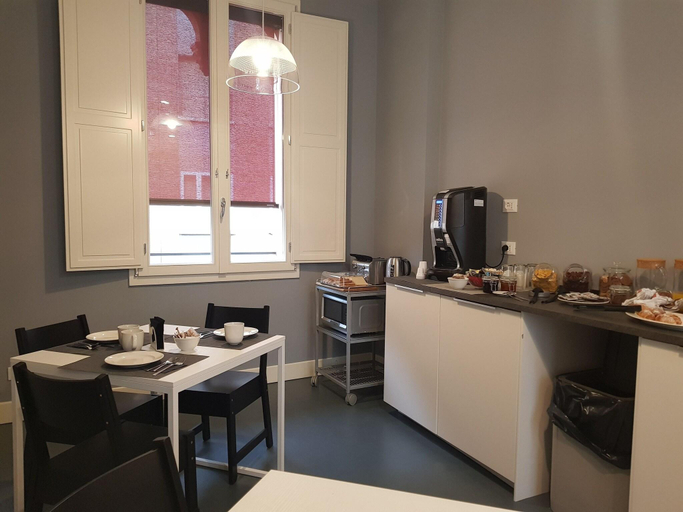 Food & Drinks 5, Almarossa Suites And Rooms, Bologna