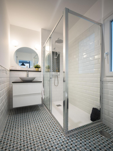 Bathroom 13