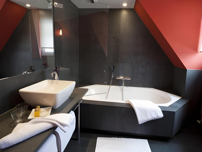 Bathroom 3, Hotel Restaurant De l'Illwald, Bas-Rhin