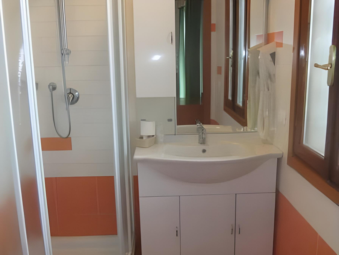 Bathroom 4, Hotel Da Bepi, Venezia
