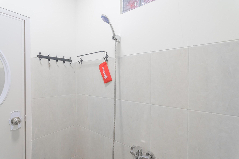 Bedroom 5, Formerly RedDoorz Resort Batu Apung Purwakarta, Purwakarta