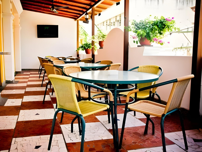 Food & Drinks 4, Hotel Tayromar, Santa Marta (Dist. Esp.)
