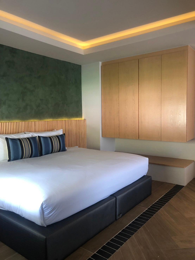 Bedroom 8