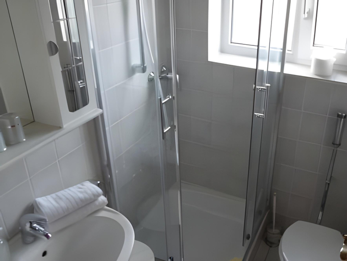 Bedroom 3, Hotel Linde, Rhein-Pfalz-Kreis