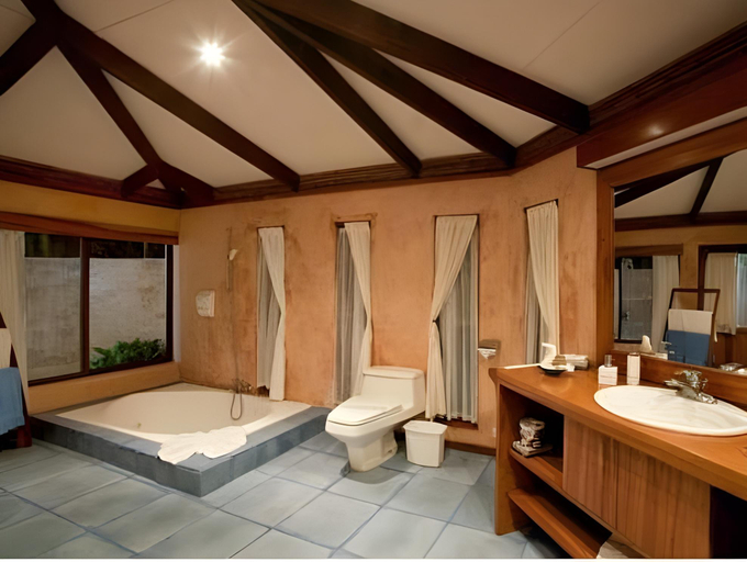 Bathroom 4, Capitan Suizo Beachfront Boutique Hotel, Santa Cruz