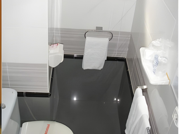 Bathroom, Metropolitan Playa, Baleares