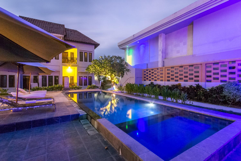 Swimming Pool 9