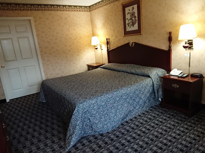 Bedroom 3, Stonebrook Inn, Hardin
