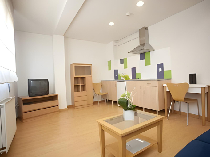 Others 5, Metropol by Carris, Lugo