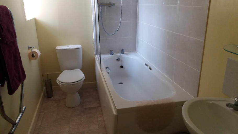 Bathroom 4, Altnaharra Hotel, Highland