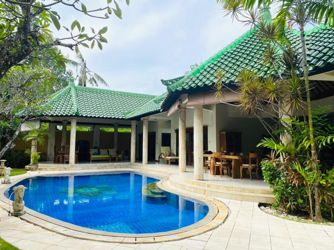 Swimming Pool 1