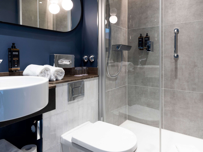 Bathroom 5
