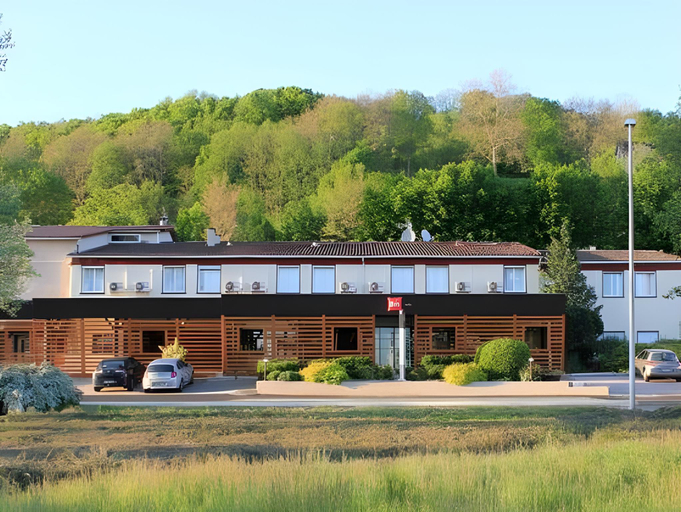 Exterior & Views 2, ibis Aurillac, Cantal