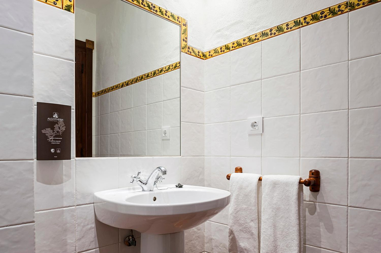 Bathroom 3, La Jabega Centro, Cádiz