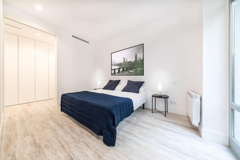Bedroom 2, Gran Via Suites, Madrid