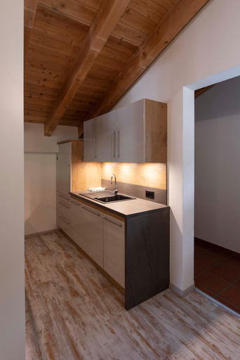 Others 5, Apartment Madlaina, Inn