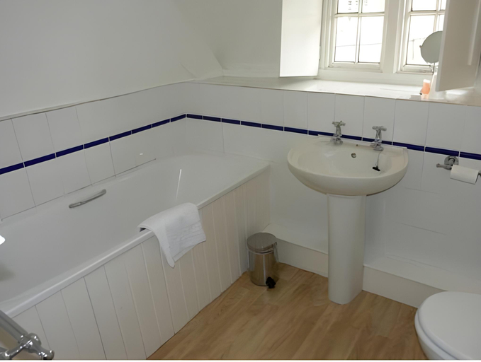Bathroom 3, Compasses Inn, Wiltshire