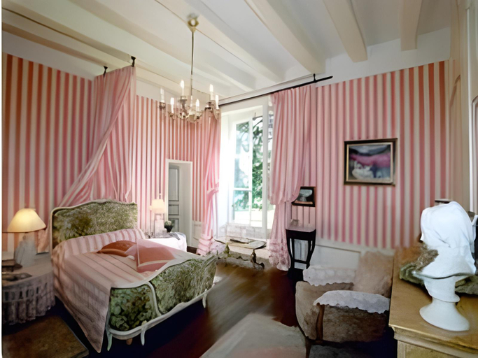 Bedroom 2, Château de Jallanges & Spa à Vouvray - 1h de Spa Incluse PAR Jour, Indre-et-Loire
