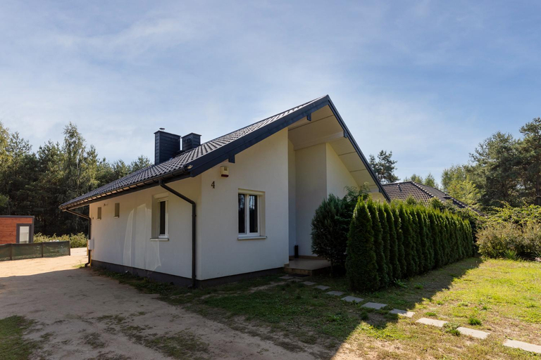 Exterior 6