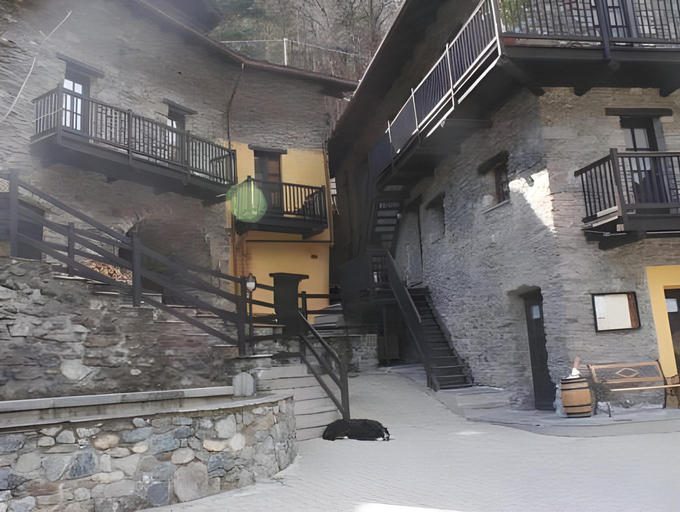 Others 5, Residence Covalou, Aosta