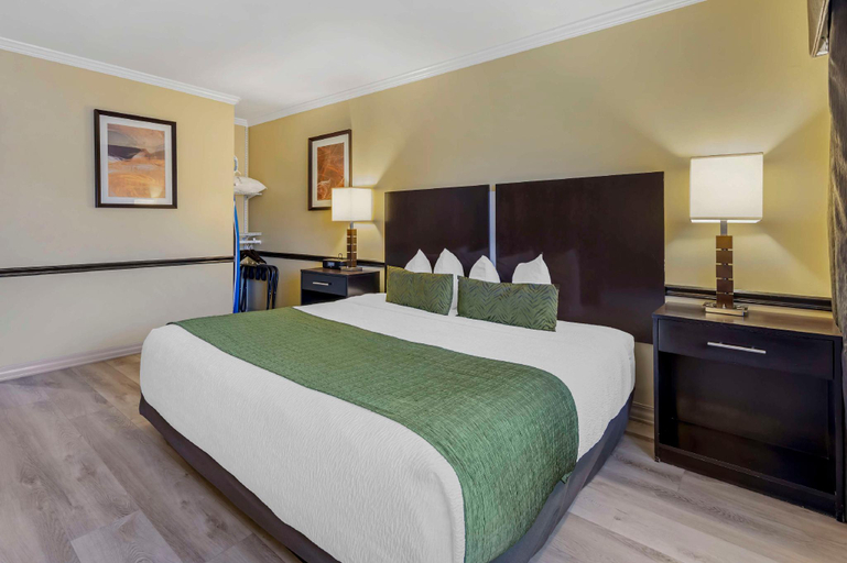 Bedroom 15