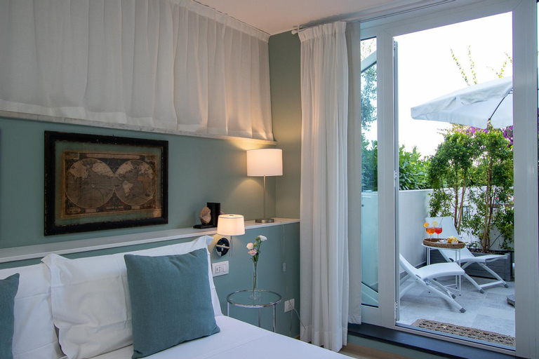 Bedroom 4, Blu Hotel, Genova