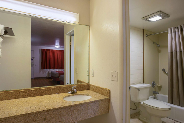 Bathroom 4, Motel 6-Brinkley, AR, Monroe